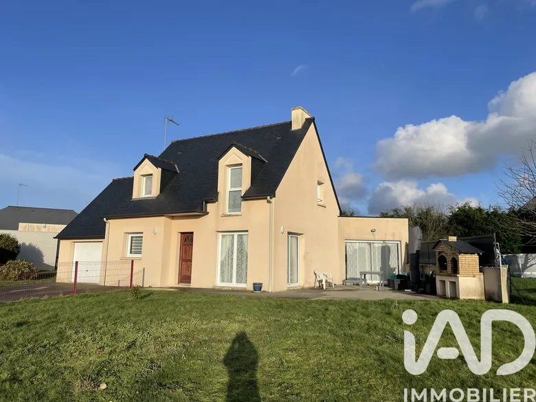Maison 7 pièces 130 m² · à Plémet · 130,3 m² · 261 000 €