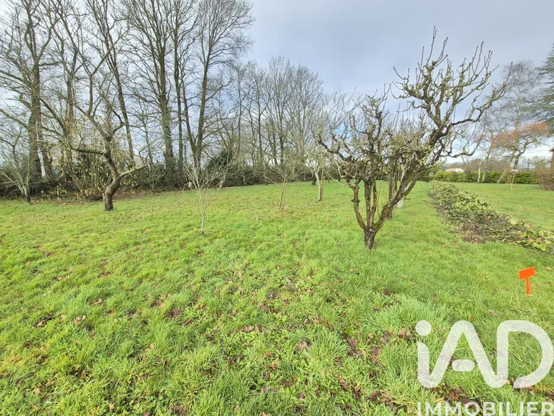 Terrain à bâtir à Bellevigny (85170) · 86 000 €