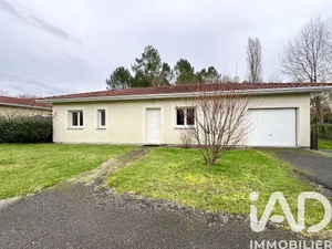 House in Salles (33770)