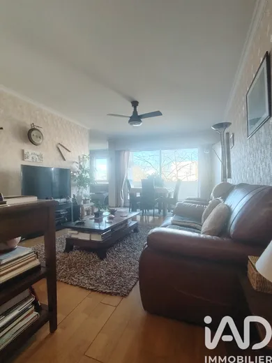 Apartment in Les Ulis (91940)