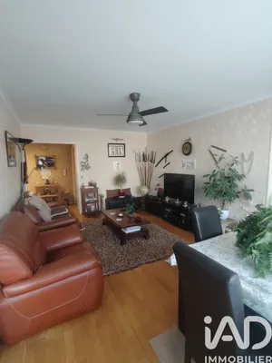 Apartment in Les Ulis (91940)