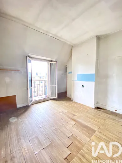 Apartment in Paris (75006)