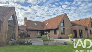 Architectural house in Mouchin (59310)