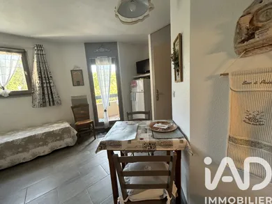 Apartment in Gréoux-les-Bains (04800)
