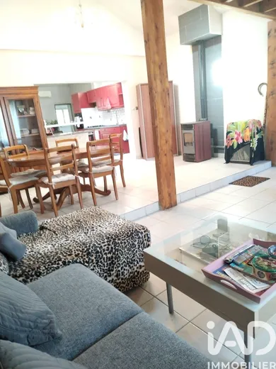 Townhouse in Cenon (33150)