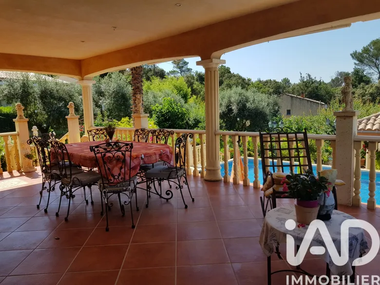 Maison 8 pièces 267 m² · à Flassans-sur-Issole · 267 m² · 699 000 €
