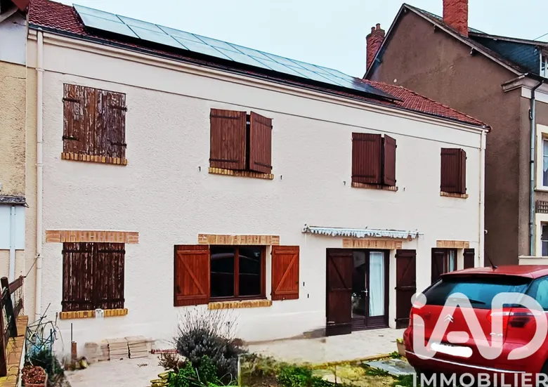 Maison 7 pièces 137 m² · à Avord · 137 m² · 140 000 €