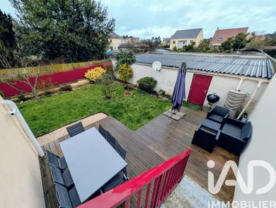 Duplex in Moisselles (95570)