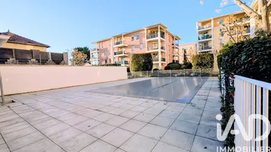 Apartment in Carpentras (84200)