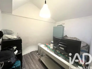 Apartment in Paris (75010)