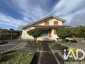 Maison à Saint-Julien-en-Born (40170)