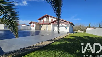Architectural house in Sames (64520)