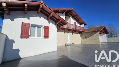 Maison d'architecte à Sames (64520)