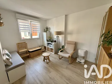Apartment in Guyancourt (78280)
