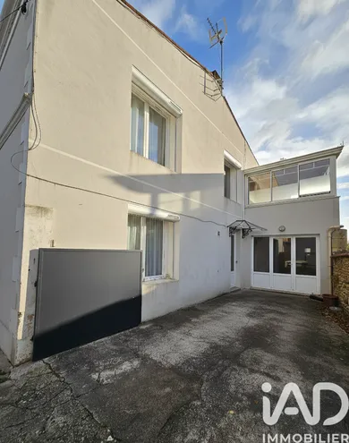 Townhouse in Pont-l'Abbé-d'Arnoult (17250)