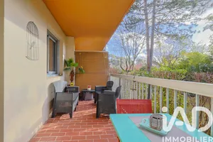 Apartment in Aix-en-Provence (13100)