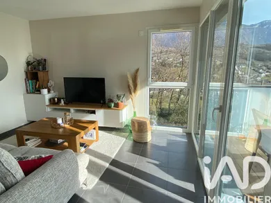Appartement à Saint-Jeoire-Prieuré (73190)