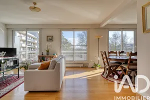 Apartment in Le Pecq (78230)