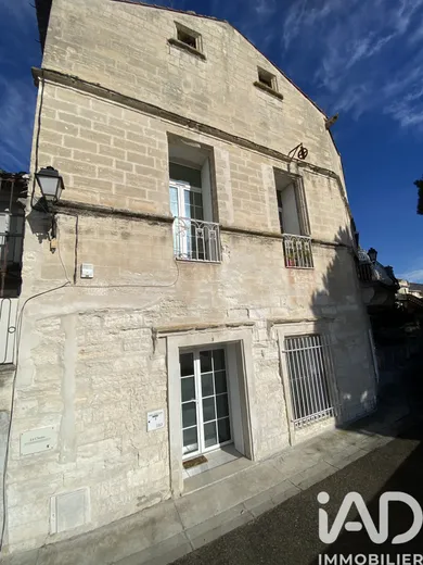 Building in Aramon (30390)
