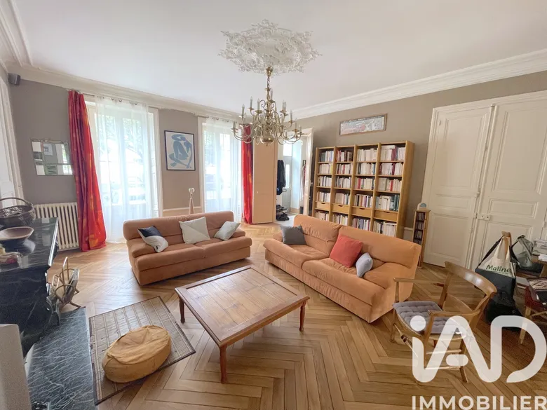Maison 7 pièces 192 m² · à La Roche-sur-Yon · 192 m² · 440 000 €