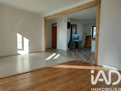 Village house in Aizac (07530)