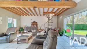 Maison à Noisy-sur-École (77123)