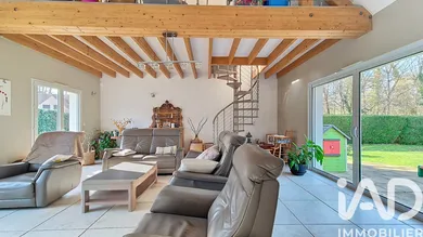 Maison à Noisy-sur-École (77123)