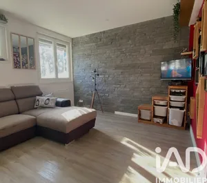 Apartment in Mions (69780)