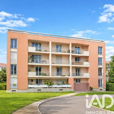 Apartment in Pierrelatte (26700)