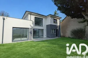 Maison à Écouflant (49000)