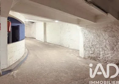 Parking in Paris (75018)
