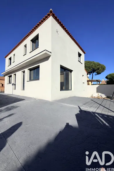 Maison à Sainte-Marie-la-Mer (66470)