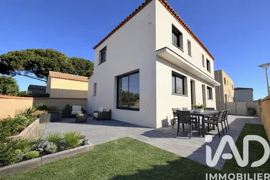 Maison à Sainte-Marie-la-Mer (66470)