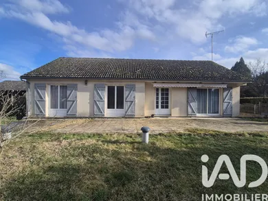 Park home in Nogent-le-Roi (28210)