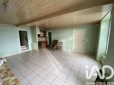 Maison de village à LES HERBIERS (85500)