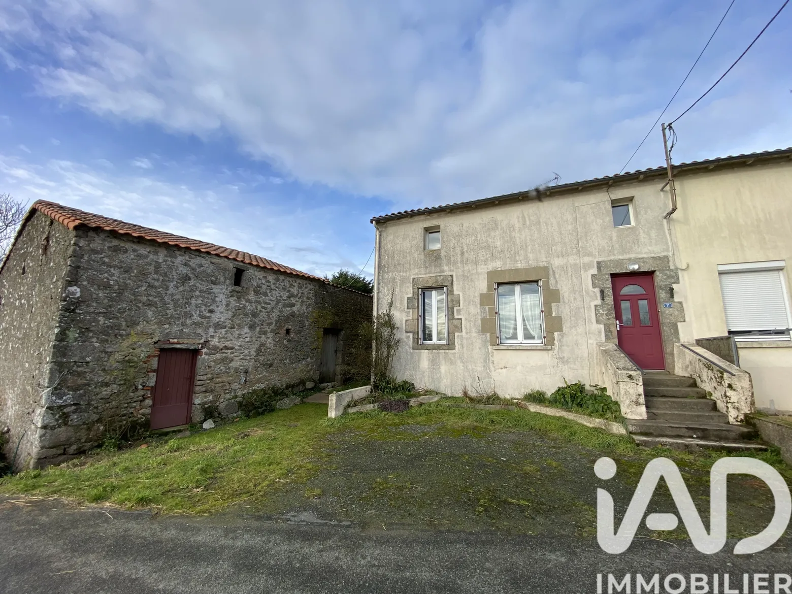 Vente maison à LES HERBIERS (85500) : maison de village 6 pièces 123 m²