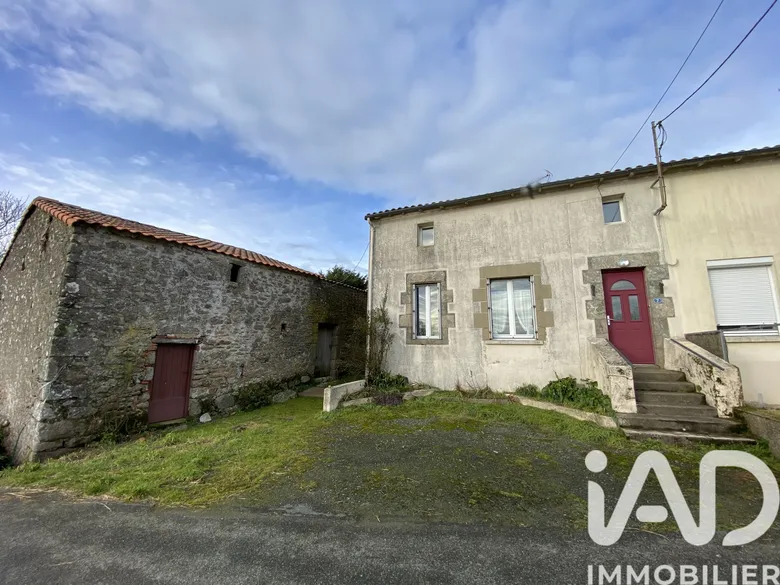 Maison 6 pièces 123 m² · à Les Herbiers · 123 m² · 158 000 €
