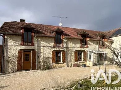 House in Bayel (10310)