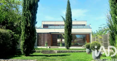 Architectural house in Poitiers (86000)