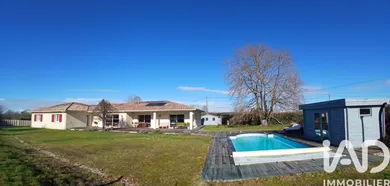 Architectural house in LA FORCE (24130)