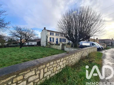 Village house in Saint-Savinien (17350)