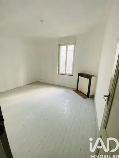 Apartment in Bordeaux (33300)