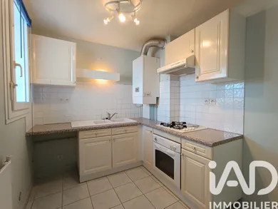 Building in Bagnols-sur-Cèze (30200)