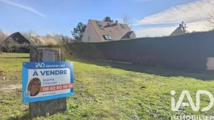 Building plot in Feucherolles (78810)