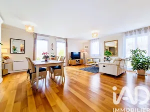 Apartment in Ozoir-la-Ferrière (77330)