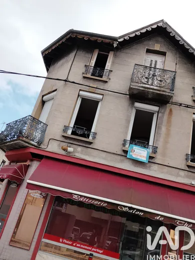 Building in Firminy (42700)