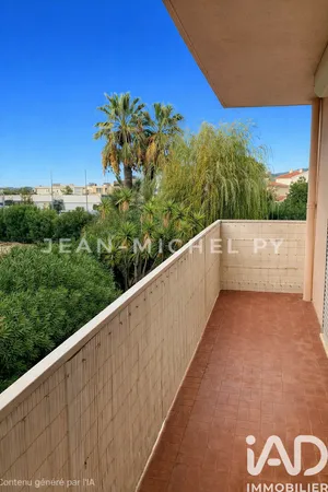 Apartment in Les Sablettes (83500)