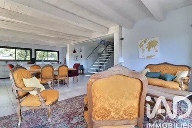 Mansion in Châteauvert (83670)