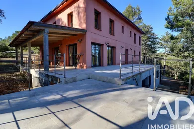 Mansion in Châteauvert (83670)