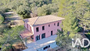 Mansion in Châteauvert (83670)